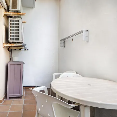 Apartment Parellades By Hello Homes